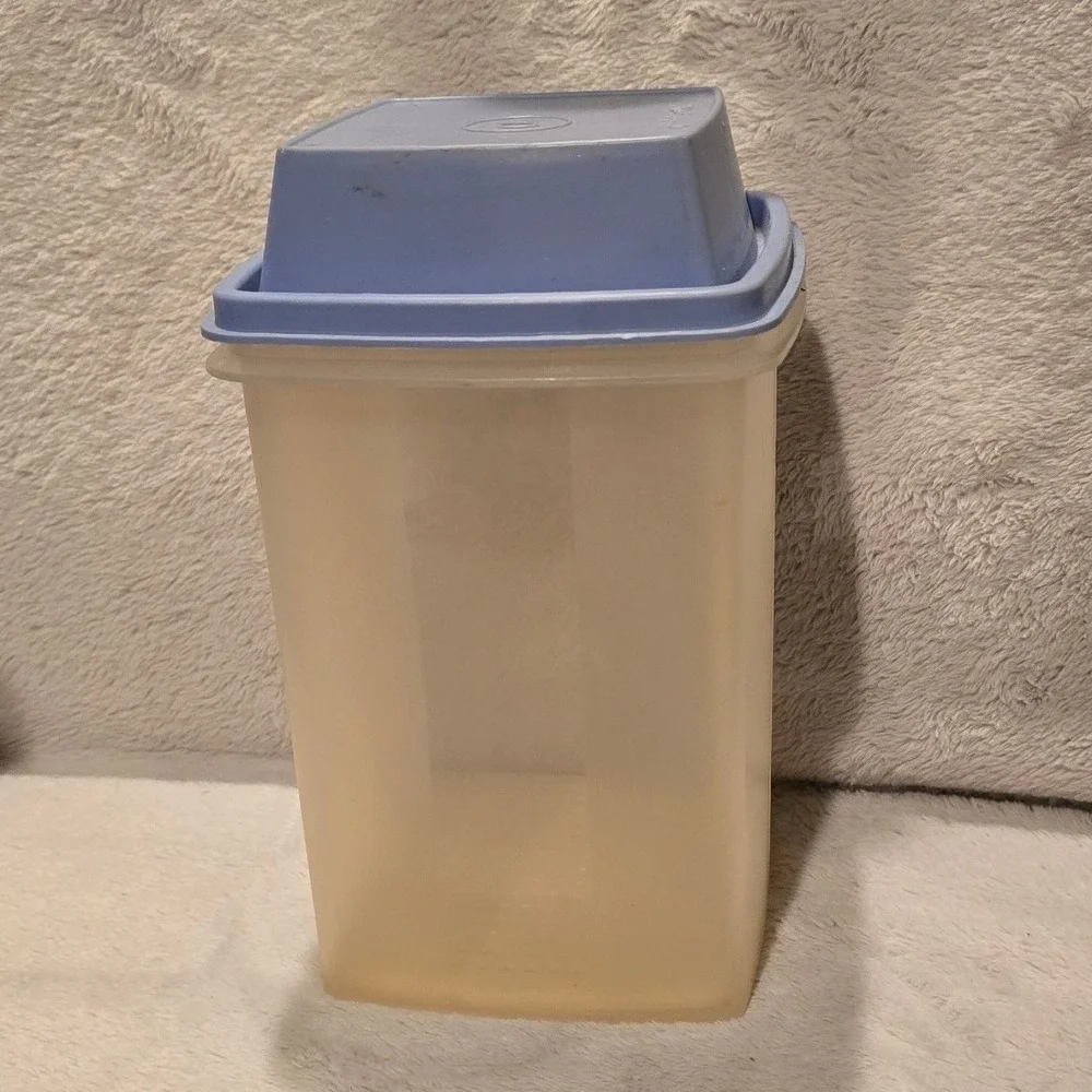 Vintage Tupperware Pick-A-Deli Pickle Lifter Container Blue 1560-2 Sheer White